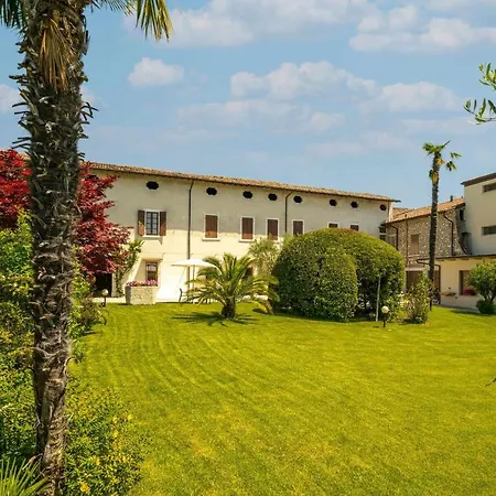 Palazzo Trevignane La Grande Cucina * San Felice del Benaco