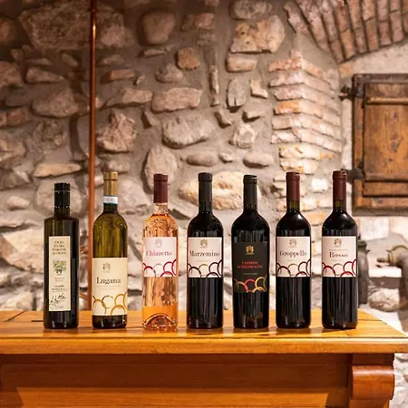 Palazzo Trevignane La Grande Cucina * San Felice del Benaco